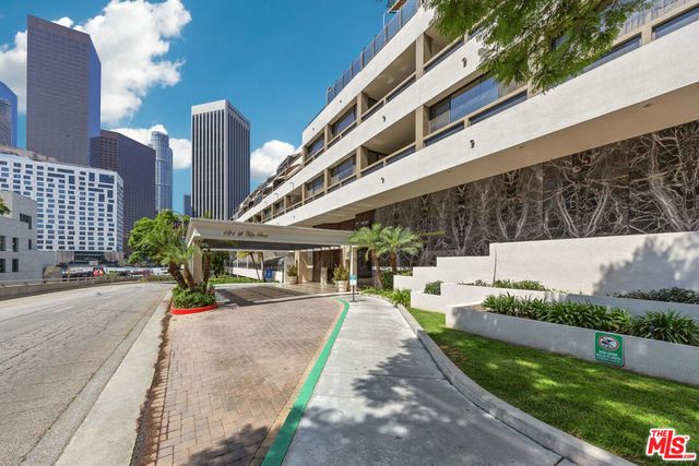 121 S Hope Street 429, Los Angeles, CA 90012