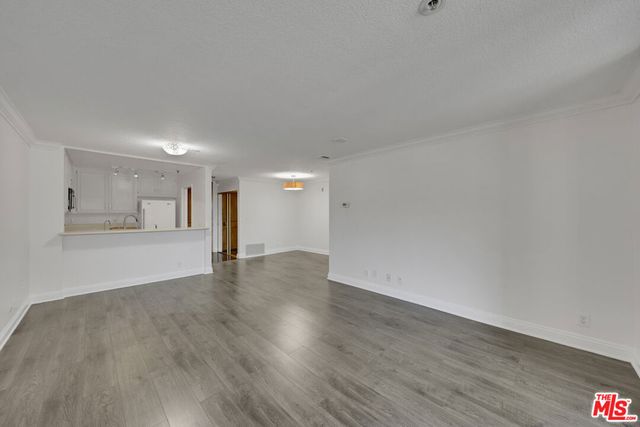 121 S Hope Street 429, Los Angeles, CA 90012