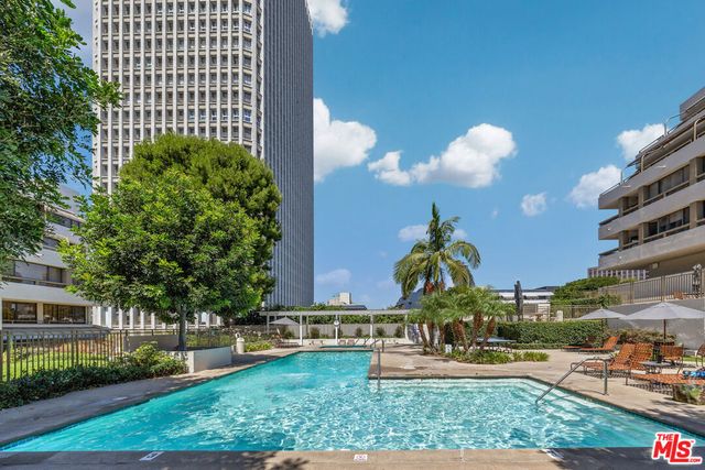 121 S Hope Street 429, Los Angeles, CA 90012