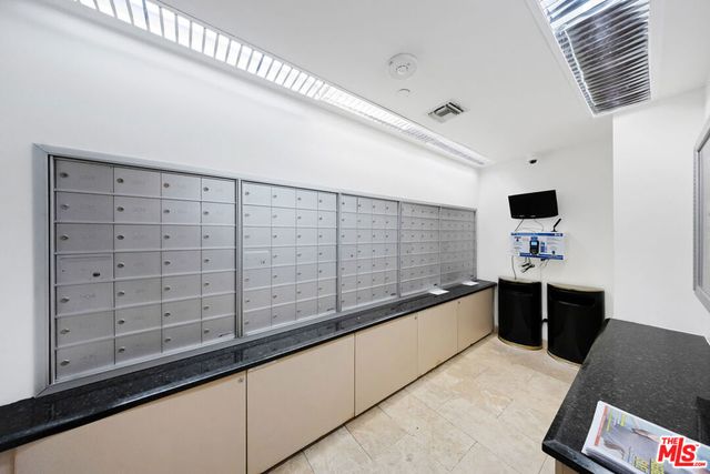 121 S Hope Street 429, Los Angeles, CA 90012