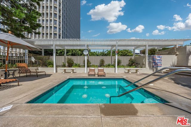 121 S Hope Street 429, Los Angeles, CA 90012