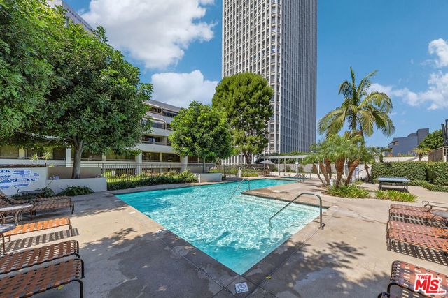 121 S Hope Street 429, Los Angeles, CA 90012