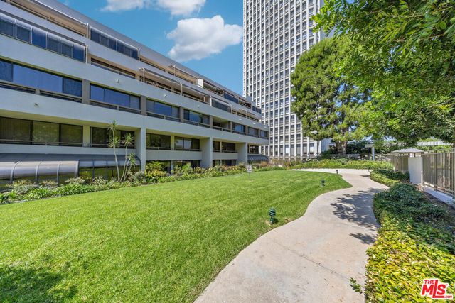 121 S Hope Street 429, Los Angeles, CA 90012