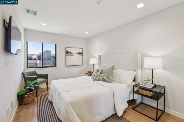 1201 Alta Vista Drive 106, Walnut Creek, CA 94596