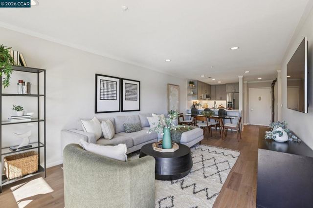 1201 Alta Vista Drive 106, Walnut Creek, CA 94596