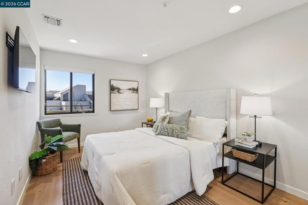 Image 14 of property listing at 1201 Alta Vista Drive 106, Walnut Creek, CA 94596