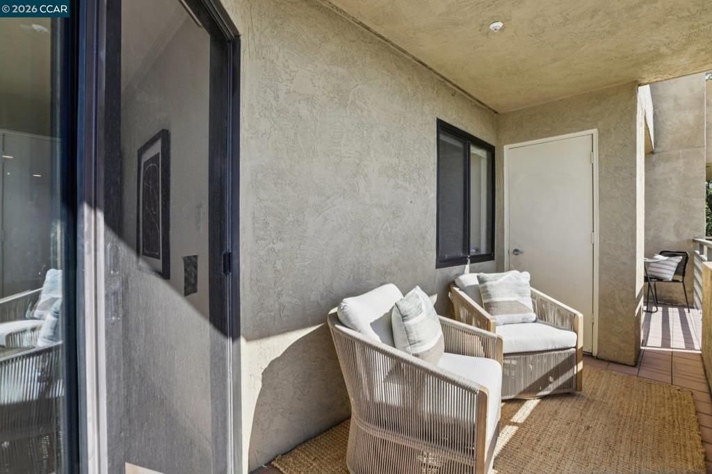 Image 32 of property listing at 1201 Alta Vista Drive 106, Walnut Creek, CA 94596