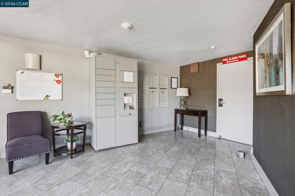 Image 33 of property listing at 1201 Alta Vista Drive 106, Walnut Creek, CA 94596