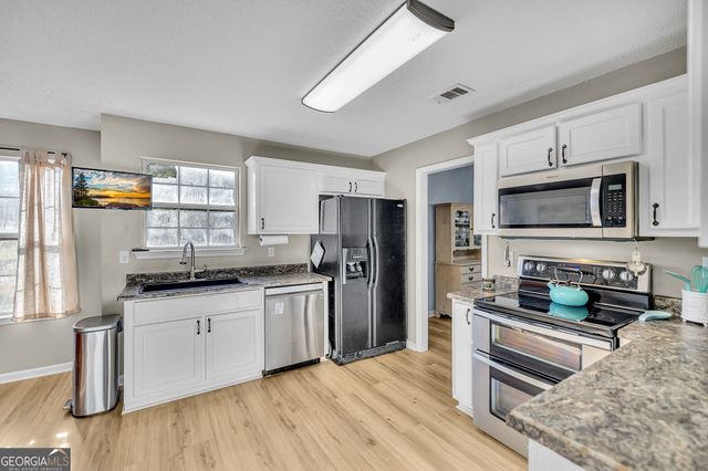 423 Serenity Walk, Mcdonough, GA 30252