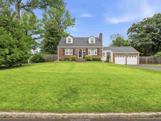 2025 HILL TOP RD, Scotch Plains Twp, NJ 07076