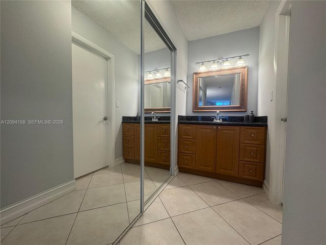 3800 S Ocean Drive 525, Hollywood, FL 33019