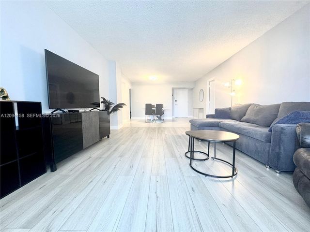3800 S Ocean Drive 525, Hollywood, FL 33019