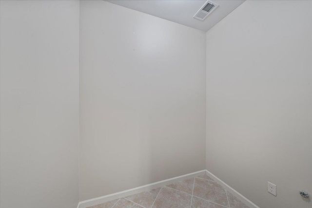 1647 W SOUTHFIELD CIR, Memphis, TN 38016