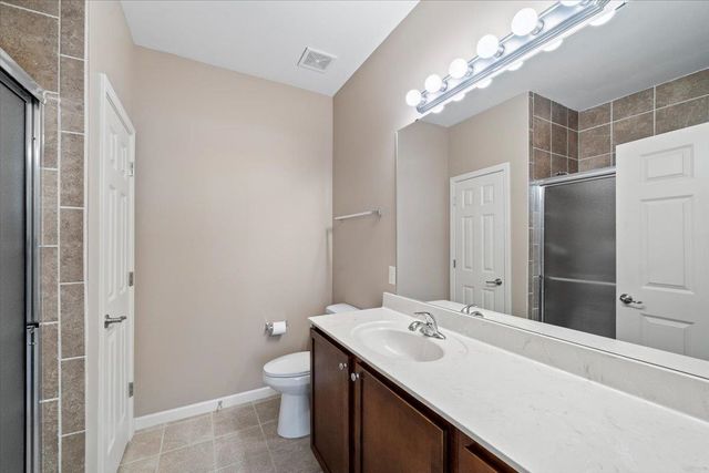 1647 W SOUTHFIELD CIR, Memphis, TN 38016