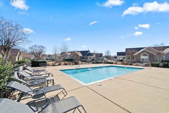 1647 W SOUTHFIELD CIR, Memphis, TN 38016