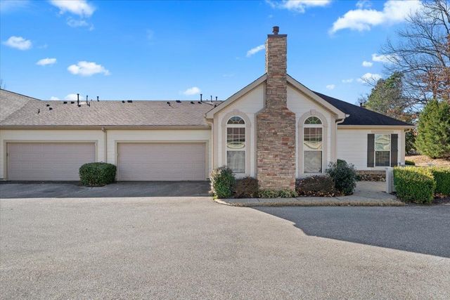 1647 W SOUTHFIELD CIR, Memphis, TN 38016