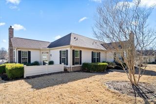 1647 W SOUTHFIELD CIR, Memphis, TN 38016