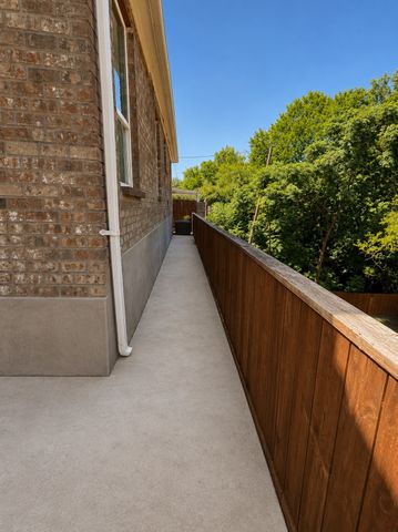 2402 Hunter Hill, Arlington, TX 76012