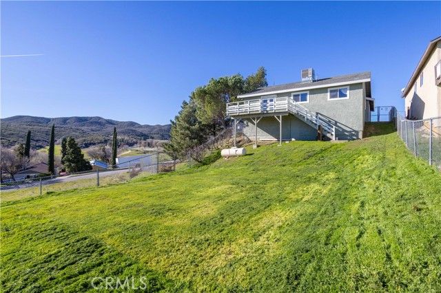 42614 Cabin Dr, Lake Hughes, CA 93532