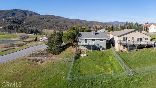 42614 Cabin Dr, Lake Hughes, CA 93532
