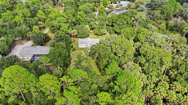 10220 W Pamondeho Circle, Crystal River, FL 34428