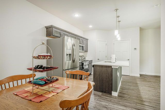 5501 PRAIRIE PLACE Drive, Mcfarland, WI 53558