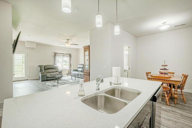 5501 PRAIRIE PLACE Drive, Mcfarland, WI 53558