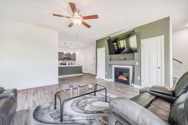 5501 PRAIRIE PLACE Drive, Mcfarland, WI 53558