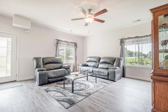 5501 PRAIRIE PLACE Drive, Mcfarland, WI 53558