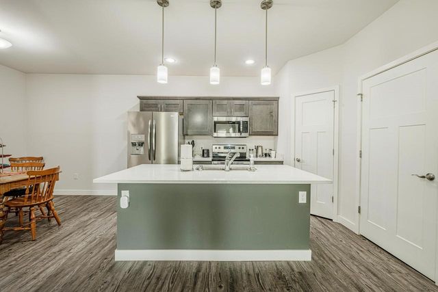 5501 PRAIRIE PLACE Drive, Mcfarland, WI 53558