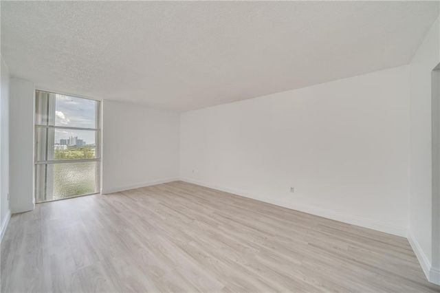 2350 NE 135th Street 1212, North Miami, FL 33181