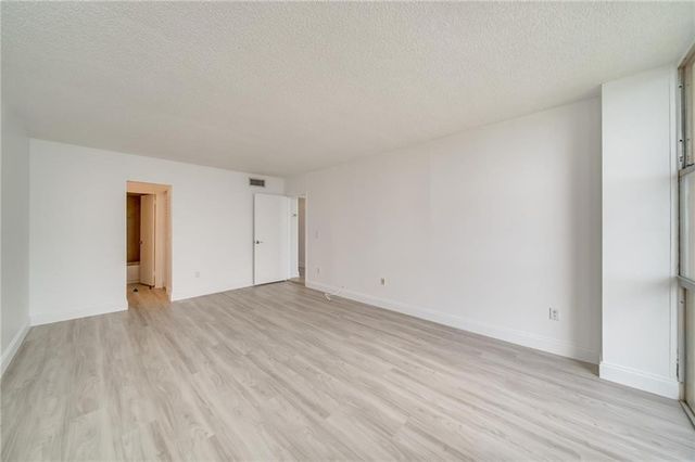 2350 NE 135th Street 1212, North Miami, FL 33181