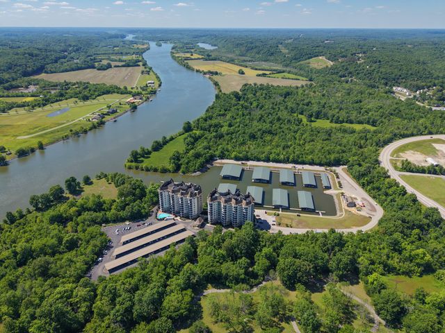400 Warioto Way Apt 911, Ashland City, TN 37015