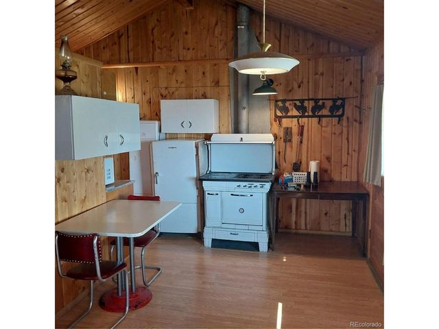 716 Doe St, Hartsel, CO 80449