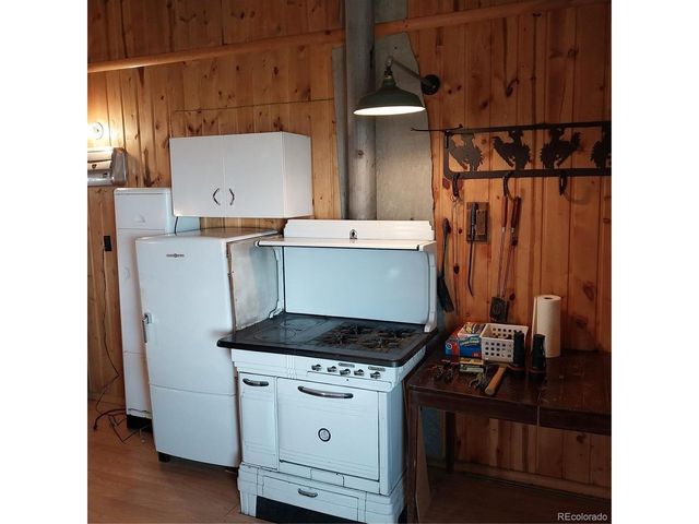 716 Doe St, Hartsel, CO 80449