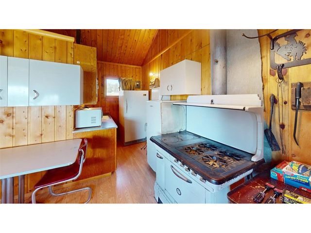 716 Doe St, Hartsel, CO 80449