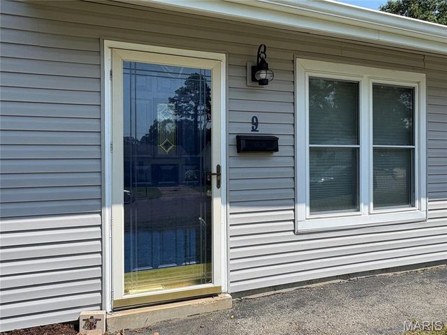 9 Circle Drive, Union, MO 63084