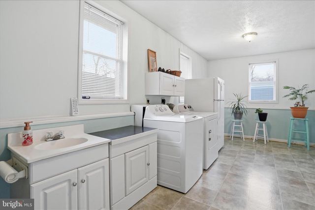 175 CLARK RD, Wardensville, WV 26851