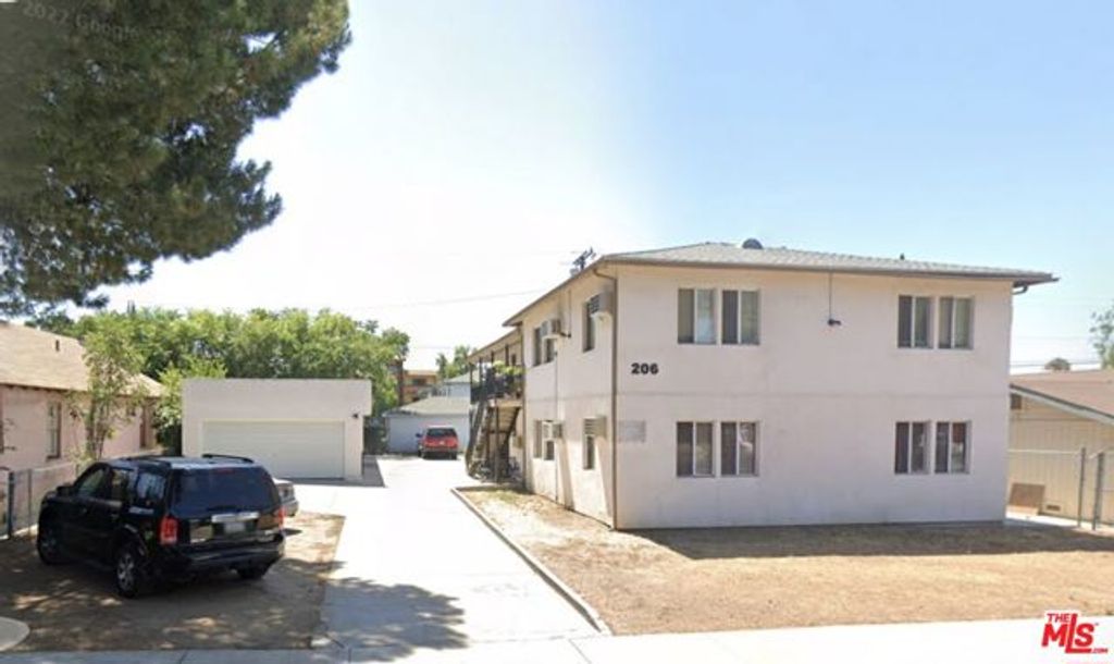 206 Harps Street, San Fernando, CA 91340