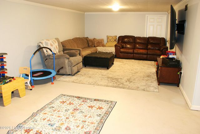 9710 Lyric Ln, Jeffersontown, KY 40299