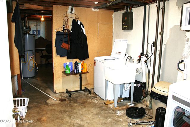 9710 Lyric Ln, Jeffersontown, KY 40299