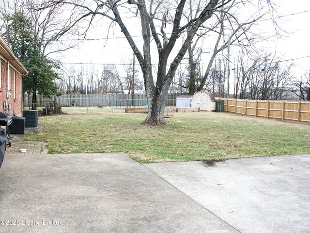 9710 Lyric Ln, Jeffersontown, KY 40299