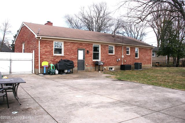 9710 Lyric Ln, Jeffersontown, KY 40299