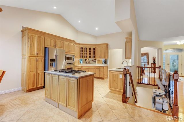 409 Fort Saratoga, St Charles, MO 63303