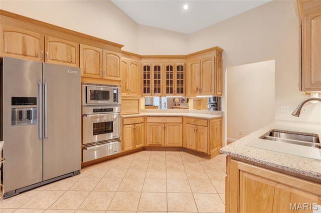 409 Fort Saratoga, St Charles, MO 63303