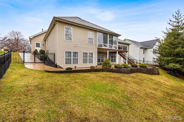 409 Fort Saratoga, St Charles, MO 63303