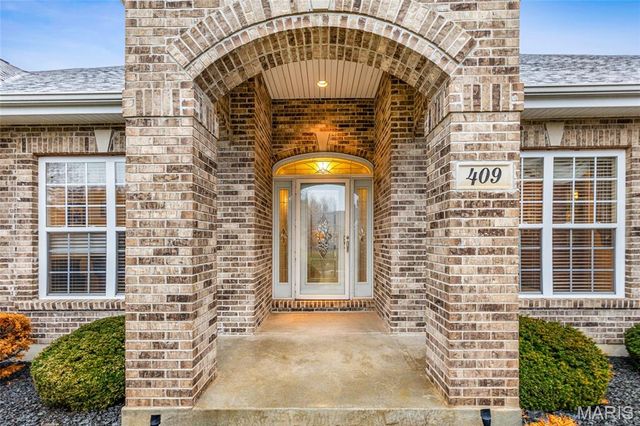 409 Fort Saratoga, St Charles, MO 63303