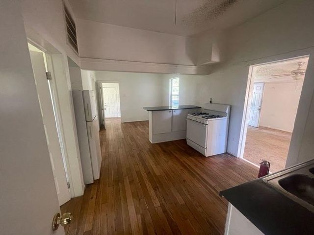 909 Cedar Street, Deer Park, TX 77536