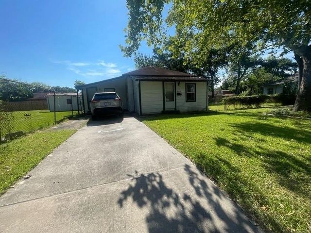 909 Cedar Street, Deer Park, TX 77536