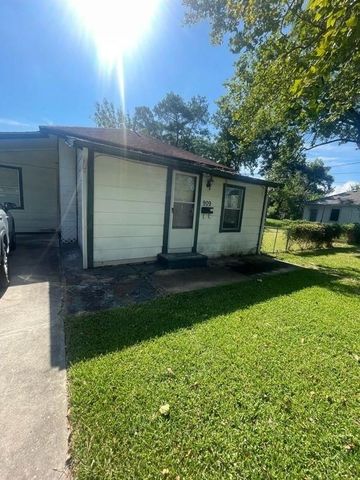 909 Cedar Street, Deer Park, TX 77536
